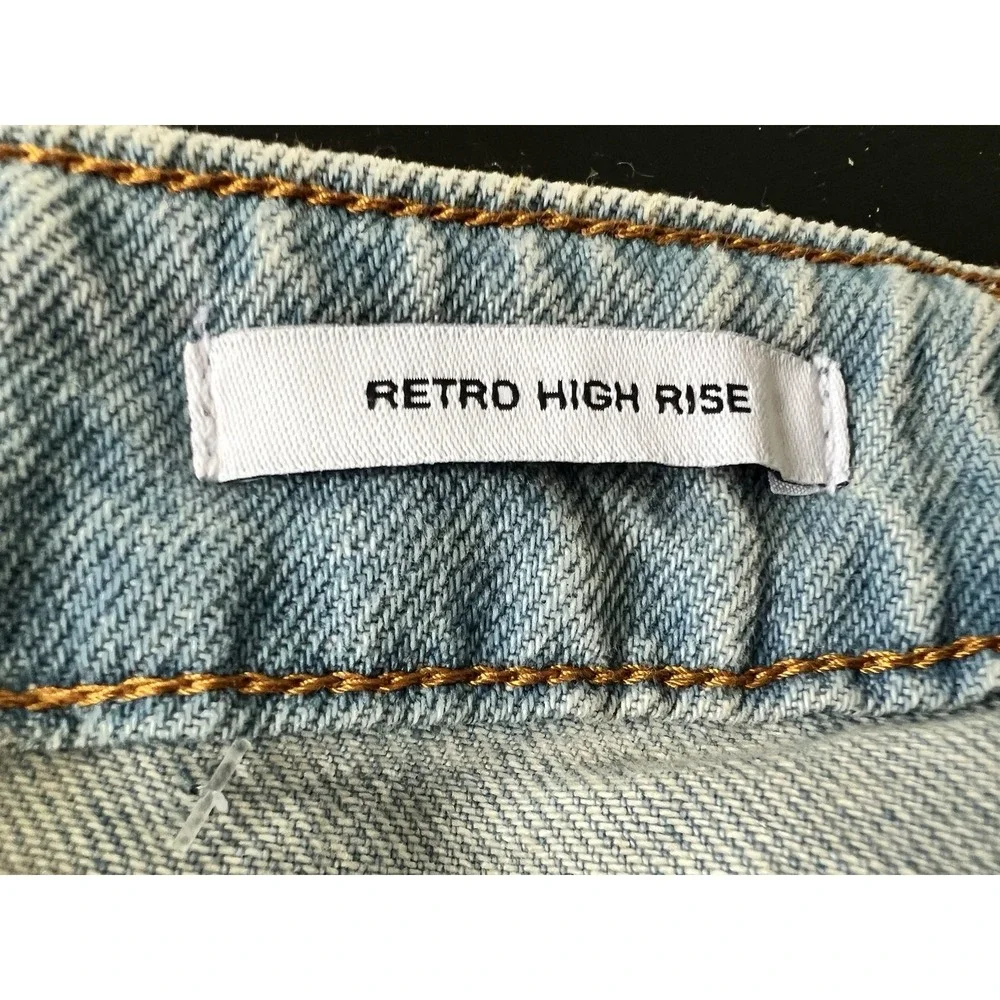 FOREVER 21 Women's Retro High Rise Distressed Denim Blue Washed Shorts Size 27‎